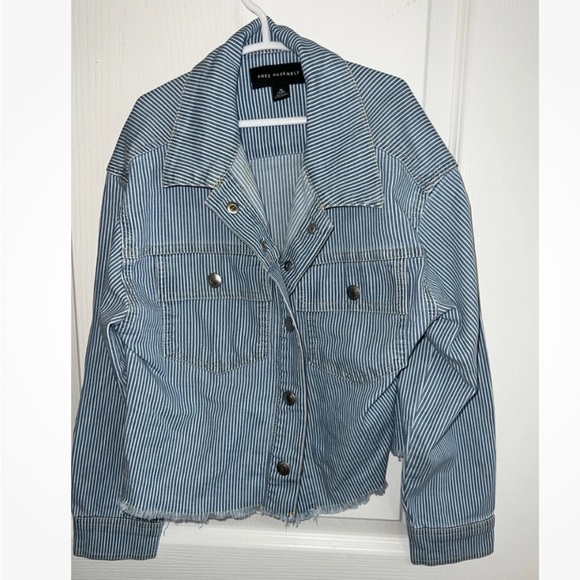 Free Assembly Striped Denim Jacket, Girl’s Size M - Picture 3 of 4